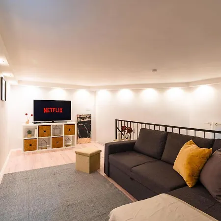 Downtown Gem - Next To Andrassy Street דירה